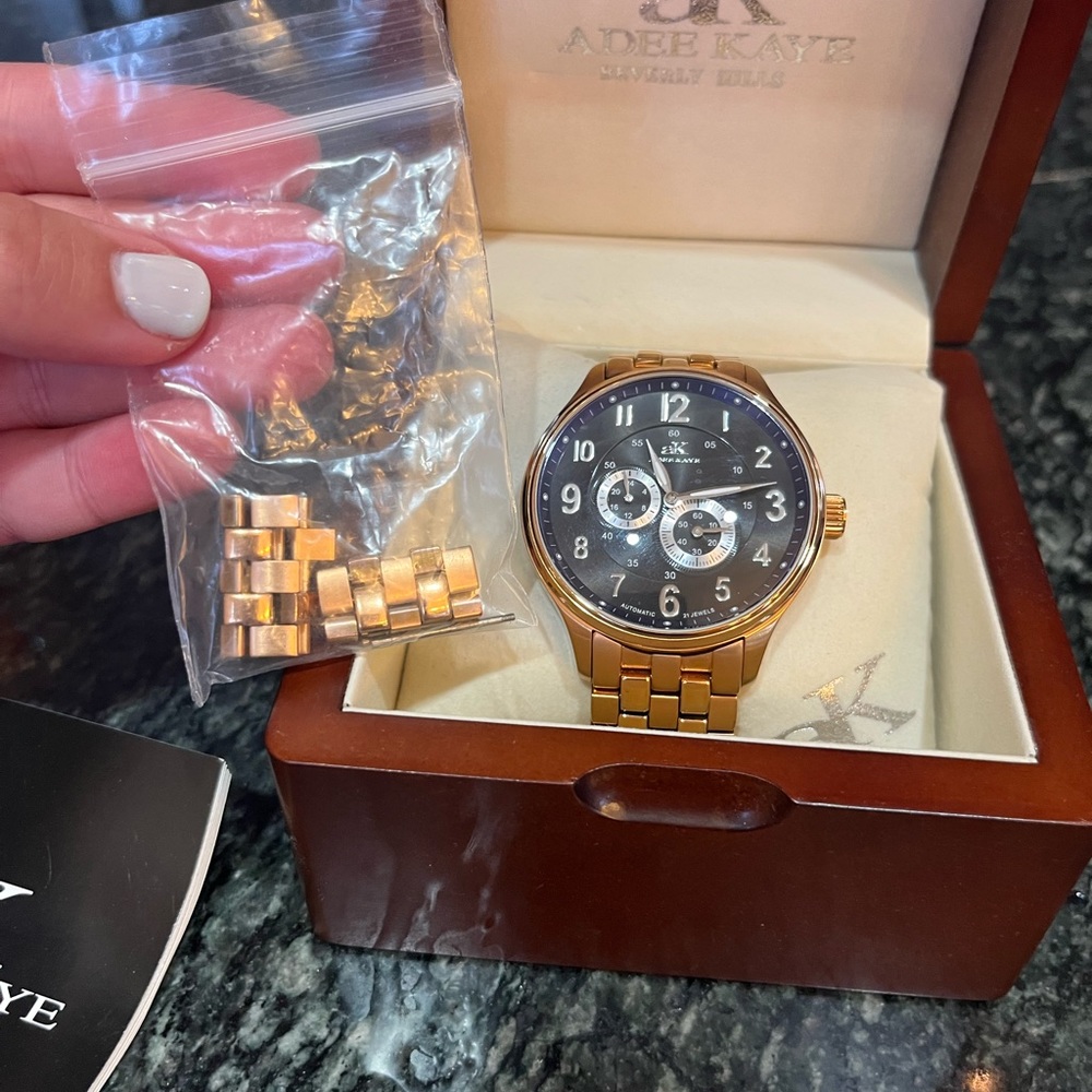 Adee Kay Men’s Watch - Picture 3 of 7